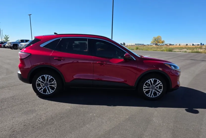 2020 Ford Escape SEL photo 1