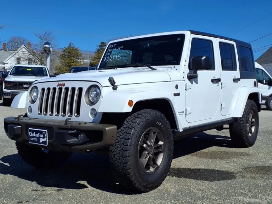 2017 Jeep Wrangler Unlimited Sahara photo 1