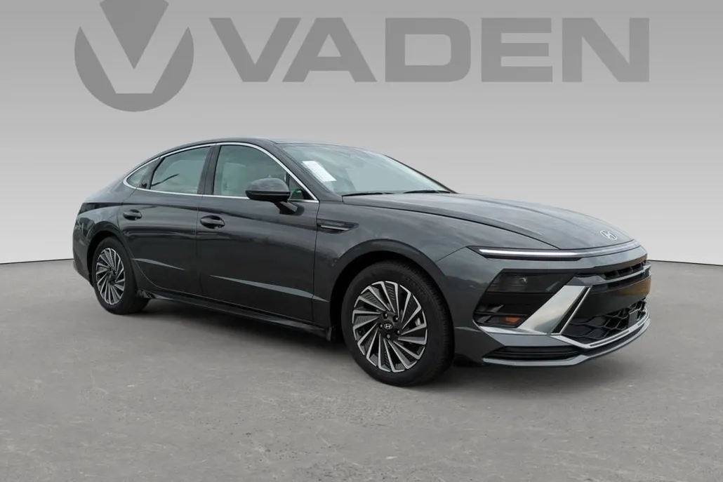 2024 Hyundai Sonata Hybrid SEL photo 1