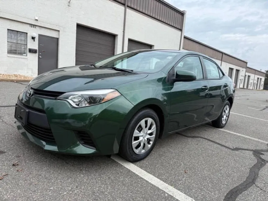 2014 Toyota Corolla Eco Plus photo 1