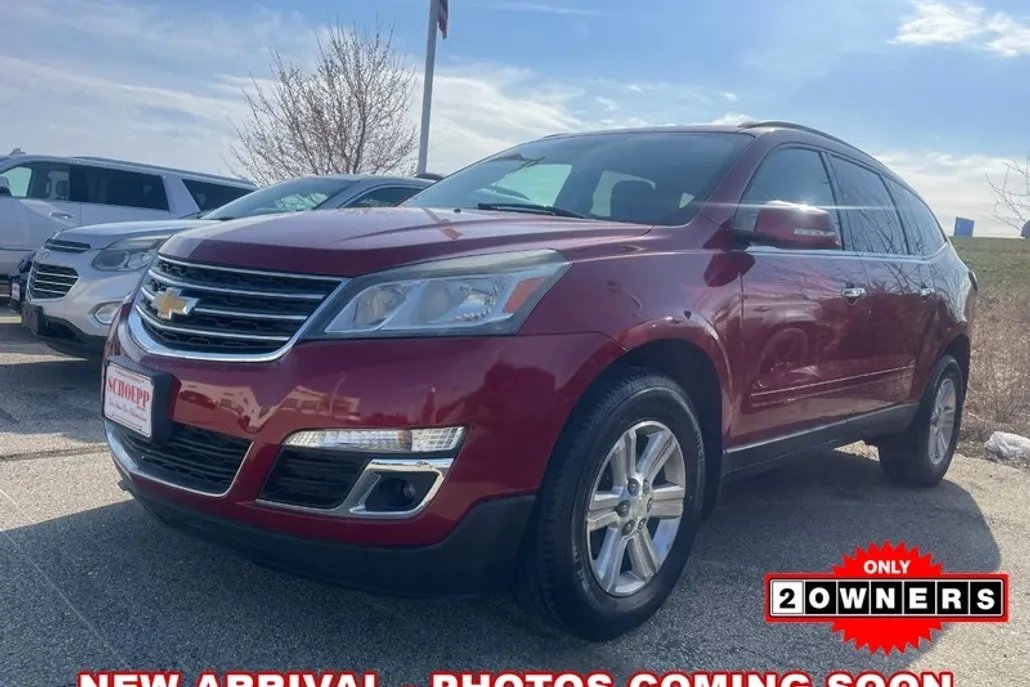 2013 Chevrolet Traverse 1LT photo 1