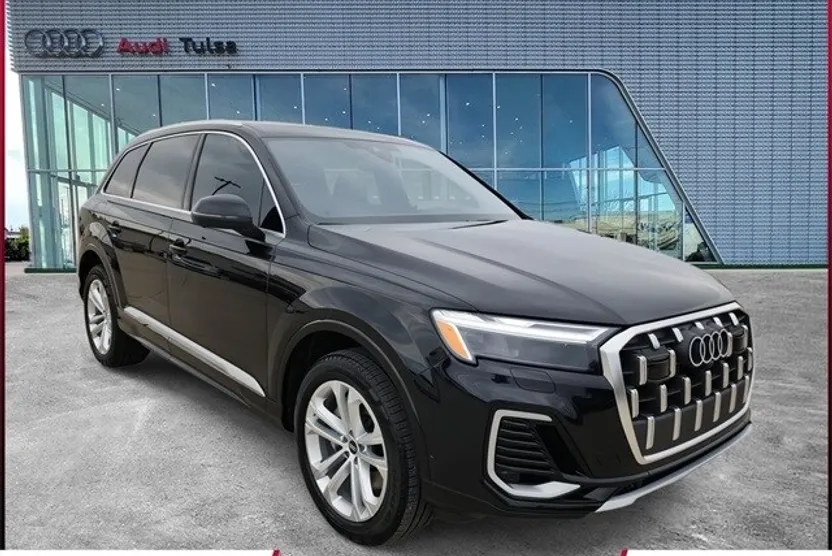 2025 Audi Q7 55 Premium Plus photo 1