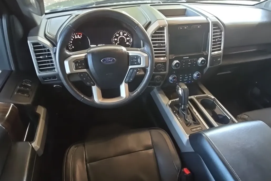 2016 Ford F-150 Lariat photo 1