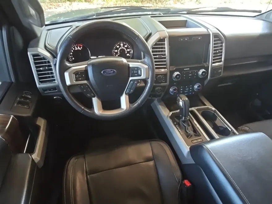 2016 Ford F-150 Lariat photo 1