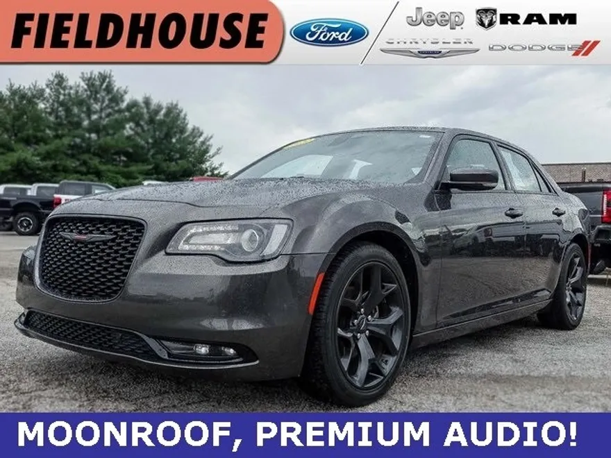 2023 Chrysler 300 S photo 1