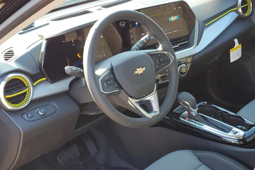 2026 Chevrolet Trax LT photo 1