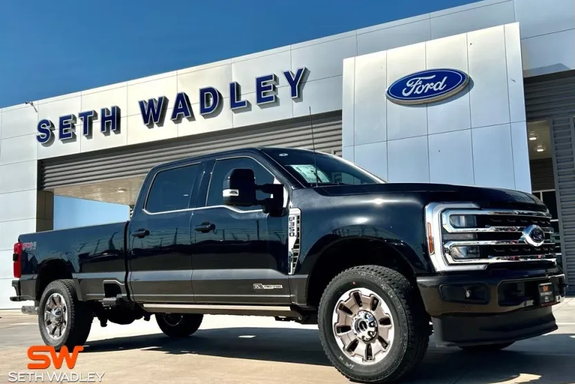 2025 Ford F-350 photo 1
