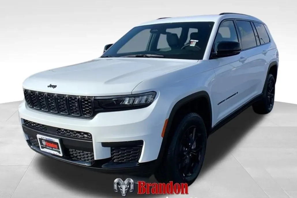 2025 Jeep Grand Cherokee Altitude photo 1