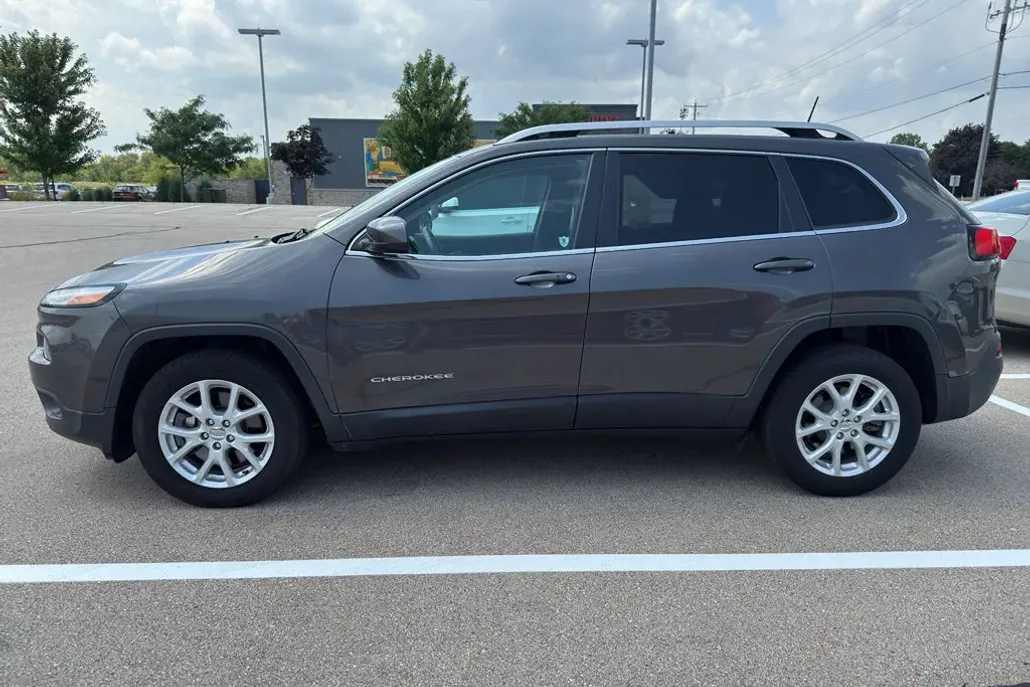2018 Jeep Cherokee Latitude photo 1