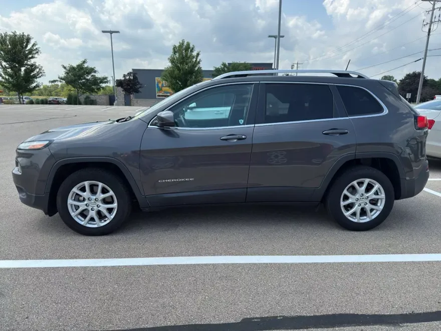 2018 Jeep Cherokee Latitude photo 1