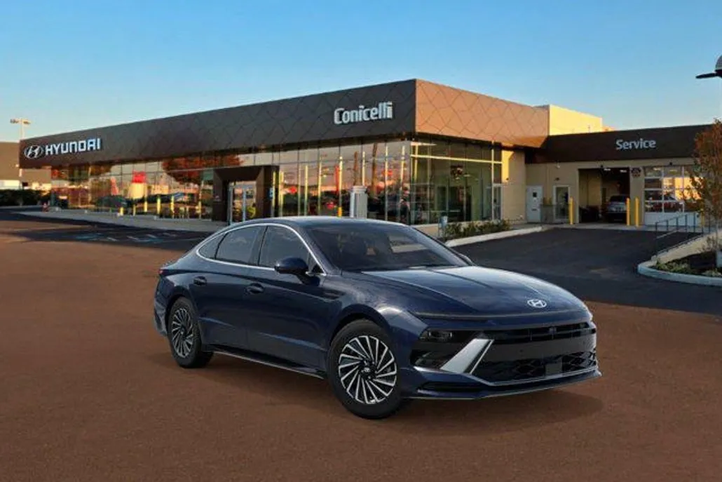 2025 Hyundai Sonata Hybrid Limited photo 1