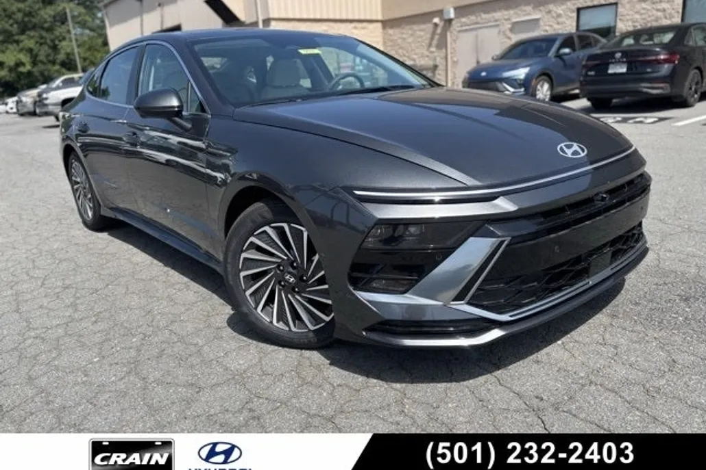 2025 Hyundai Sonata Hybrid Limited photo 1