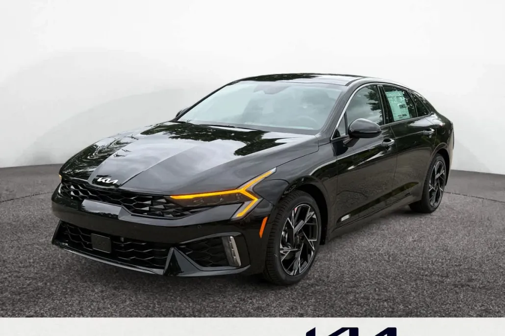 2026 Kia K5 GT-Line photo 1