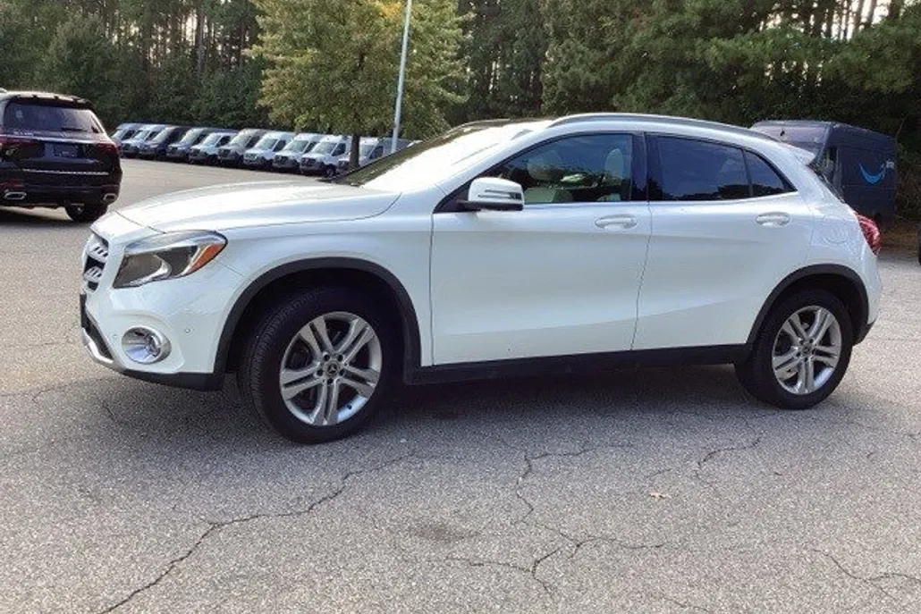 2019 Mercedes Benz GLA 250 4MATIC photo 1