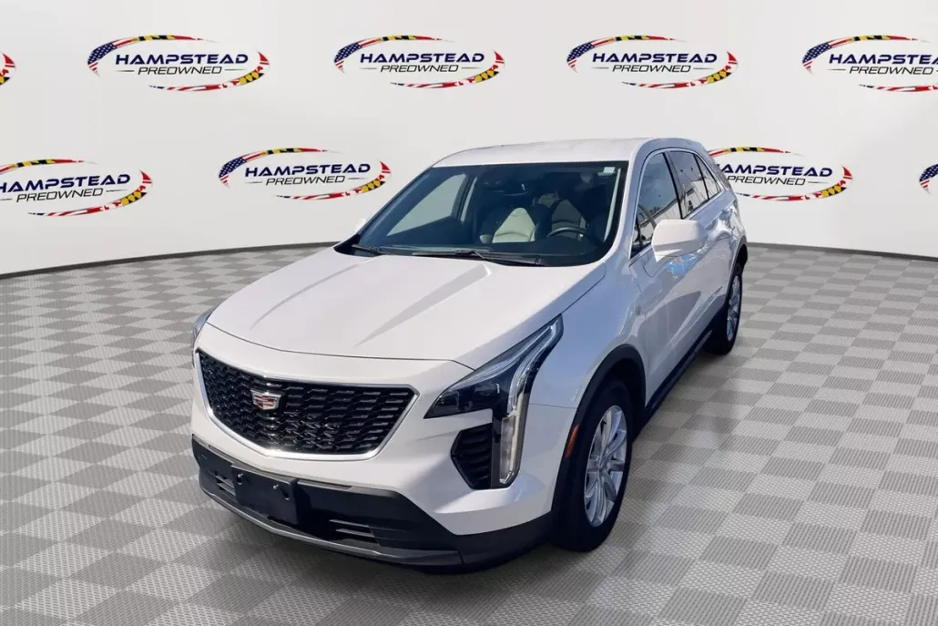 2022 Cadillac XT4 Luxury photo 1