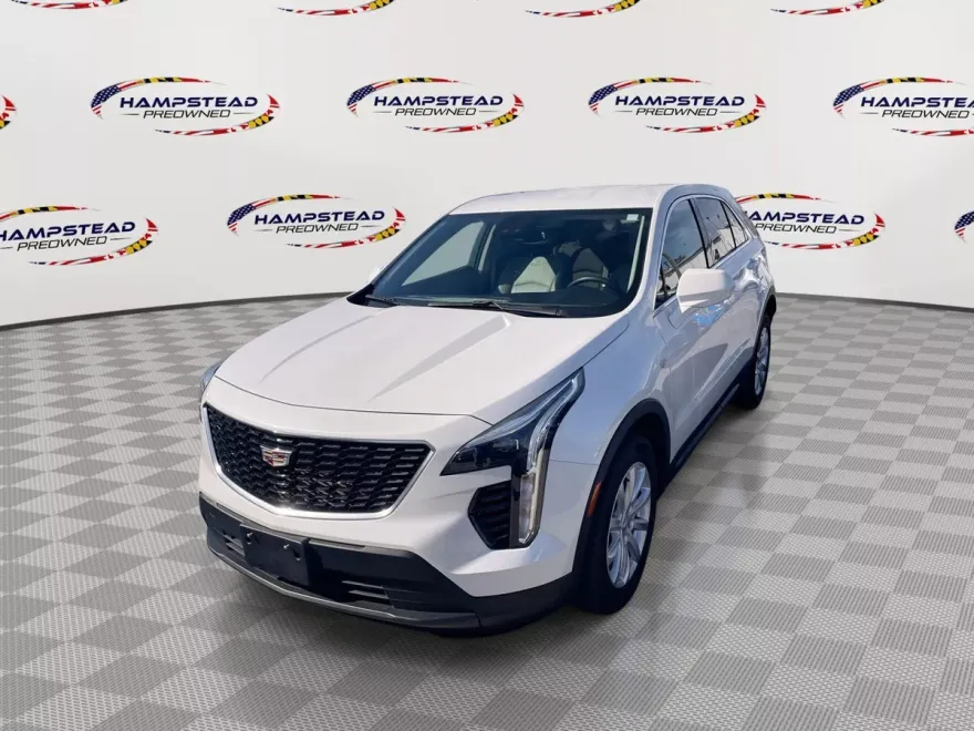2022 Cadillac XT4 Luxury photo 1