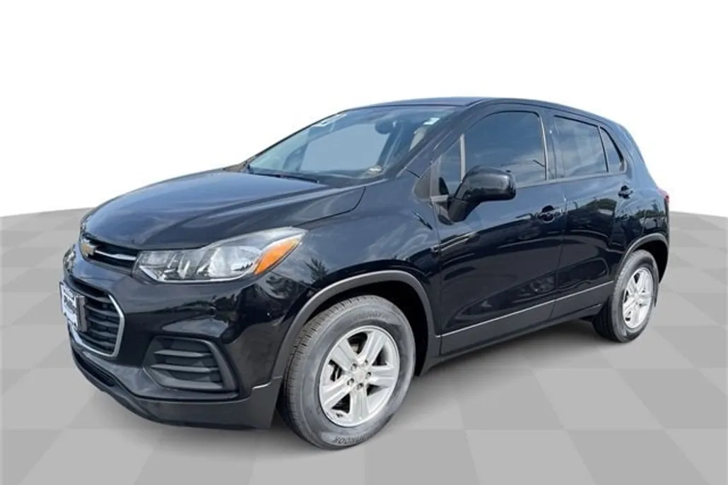 2020 Chevrolet Trax LS photo 1