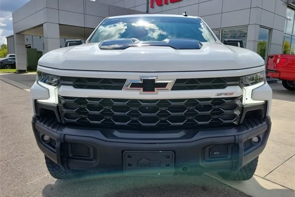 2023 Chevrolet Silverado 1500 ZR2 photo 1