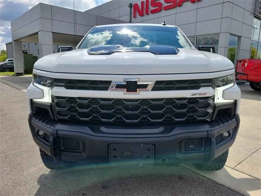 2023 Chevrolet Silverado 1500 ZR2 photo 1