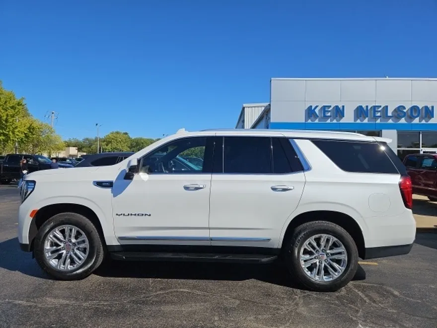 2023 Gmc Yukon SLT photo 1