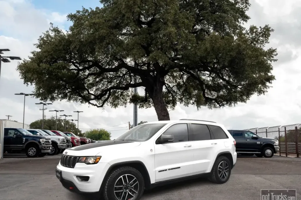 2020 Jeep Grand Cherokee Trailhawk photo 1