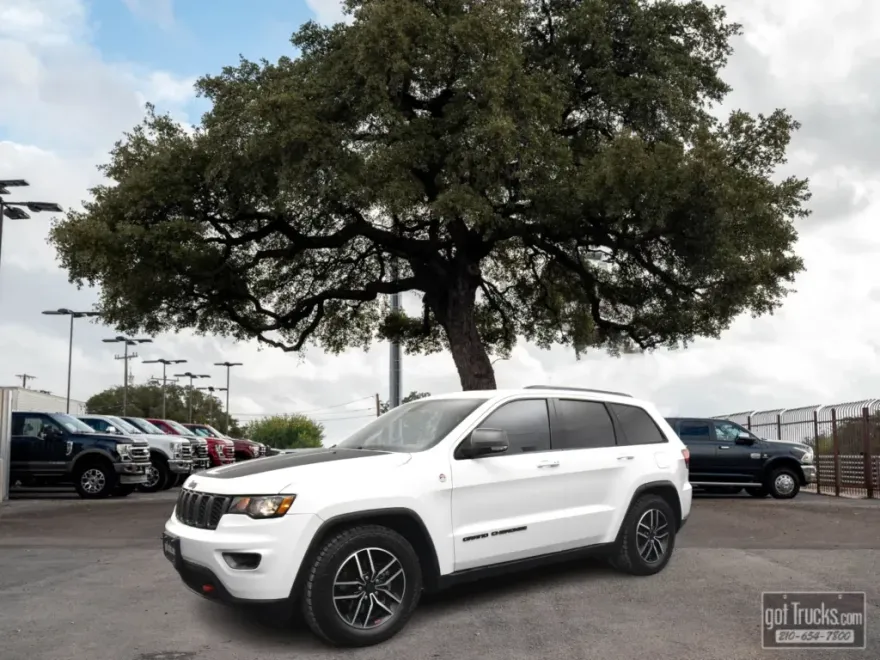 2020 Jeep Grand Cherokee Trailhawk photo 1