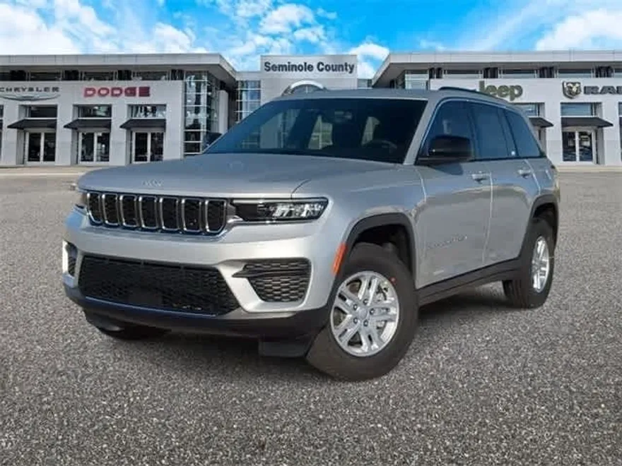 2025 Jeep Grand Cherokee Laredo photo 1