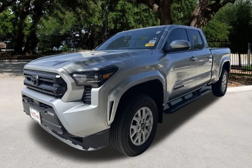 2024 Toyota Tacoma SR5 photo 1