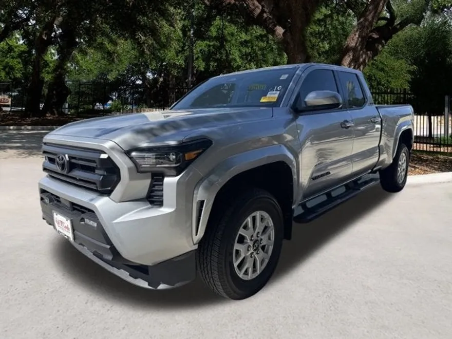 2024 Toyota Tacoma SR5 photo 1