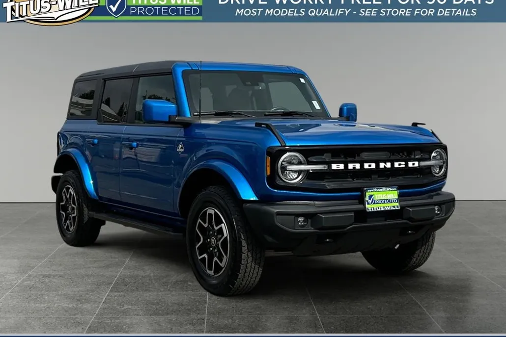 2023 Ford Bronco Outer Banks photo 1