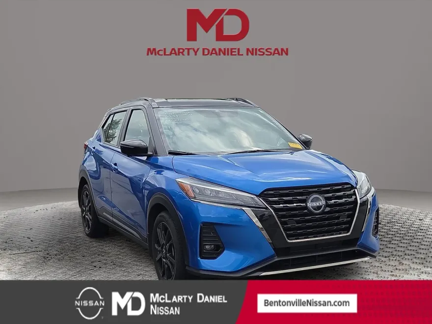 2024 Nissan Kicks SR photo 1