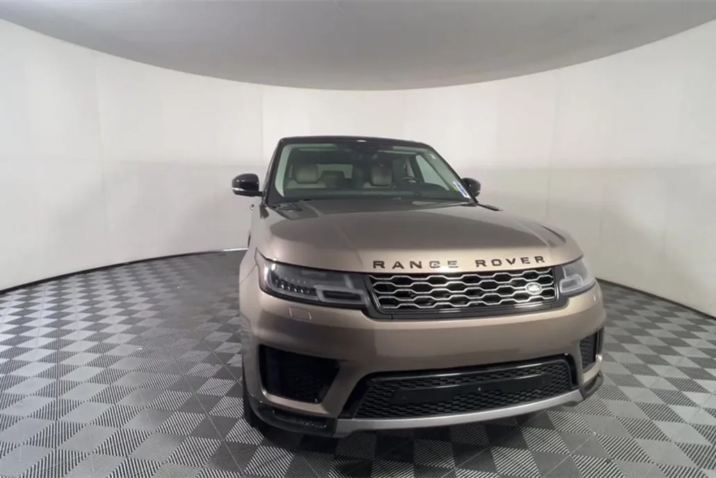 2018 Land Rover Range Rover Sport HSE photo 1