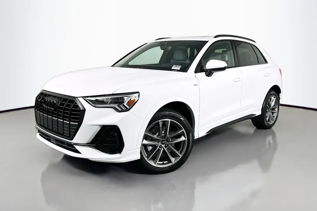2025 Audi Q3 S line Premium photo 1