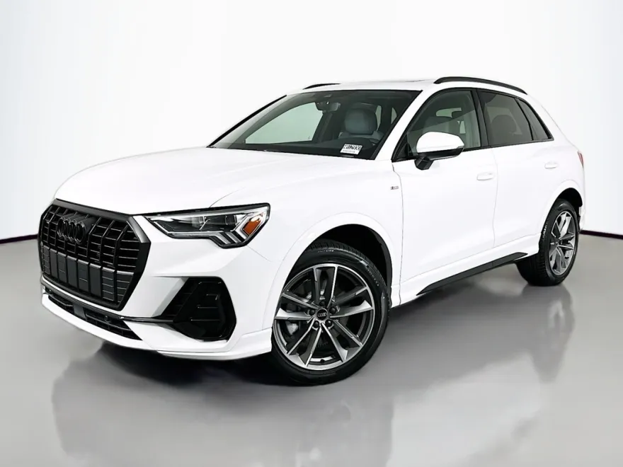 2025 Audi Q3 S line Premium photo 1