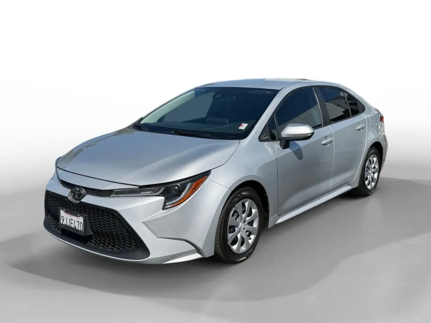 2020 Toyota Corolla LE photo 1