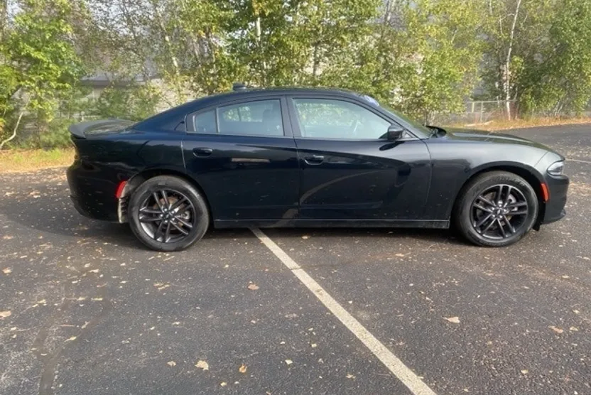 2019 Dodge Charger SXT AWD photo 1