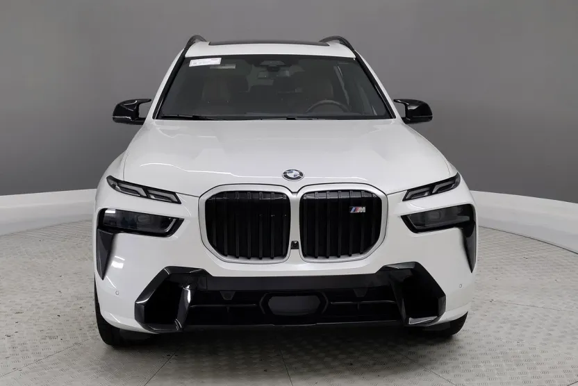2023 Bmw X7 M60i photo 1