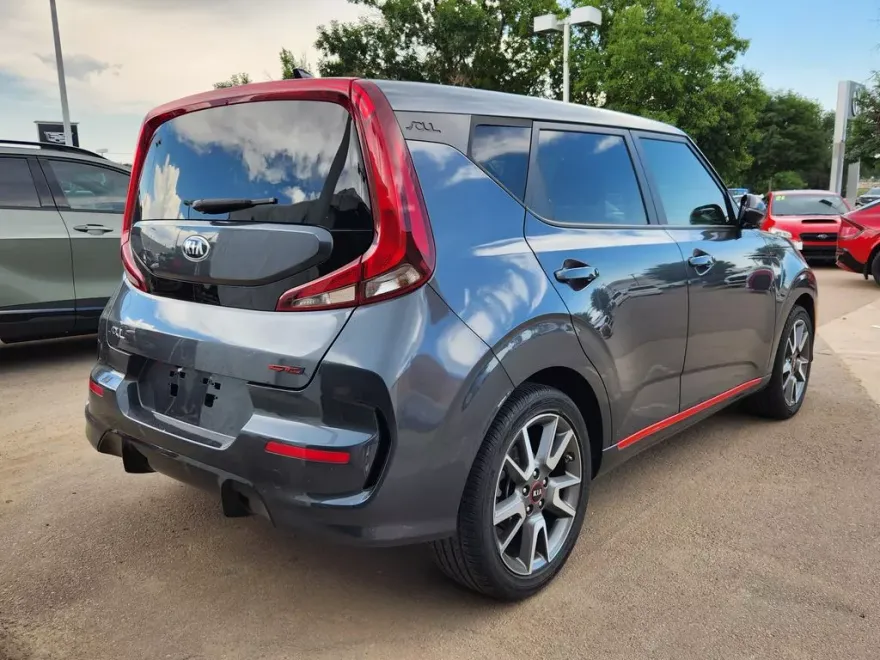 2021 Kia Soul GT-Line photo 1