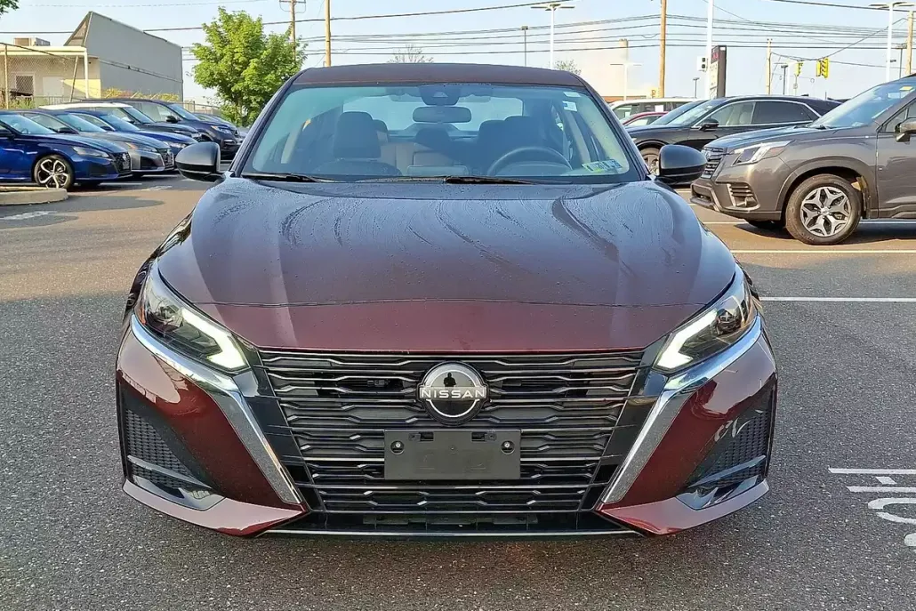 2024 Nissan Altima 2.5 SV photo 1