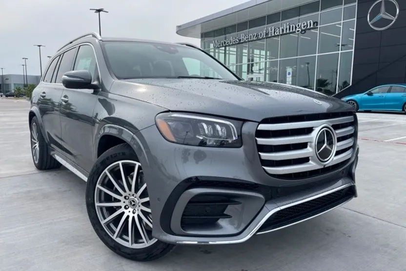2025 Mercedes Benz GLS 450 4MATIC photo 1