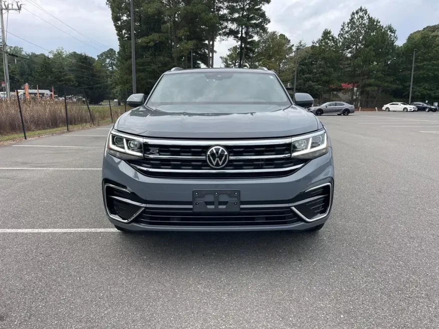 2022 Volkswagen Atlas Cross Sport V6 SEL R-Line photo 1