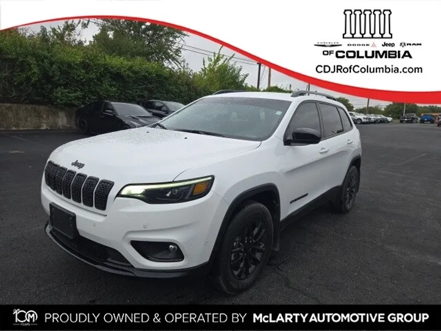 2023 Jeep Cherokee Altitude photo 1