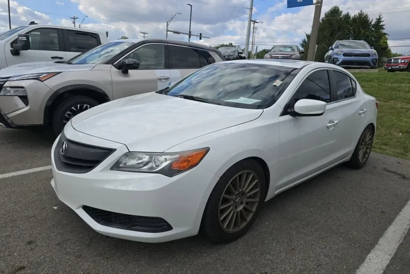 2014 Acura ILX 2.0L photo 1