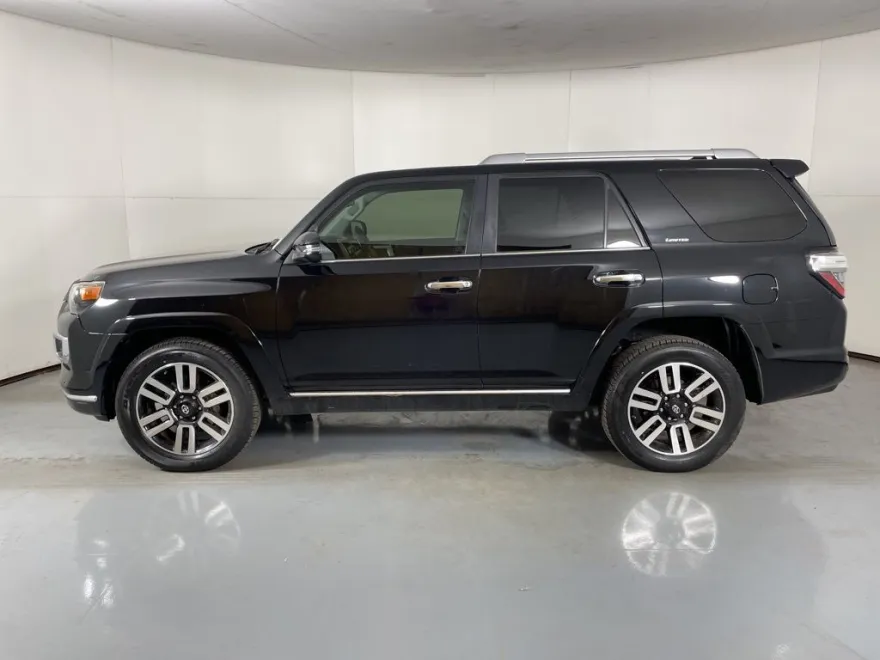 2014 Toyota 4Runner Limited photo 1