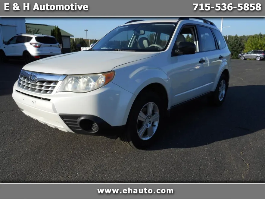 2011 Subaru Forester 2.5X Touring photo 1