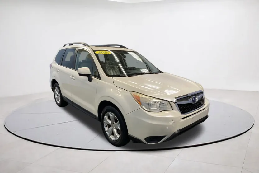 2015 Subaru Forester 2.5i Premium photo 1
