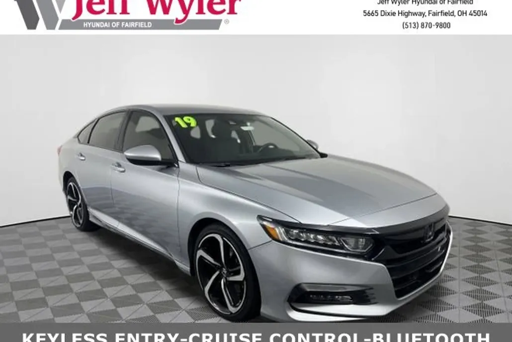 2019 Honda Accord Sport photo 1