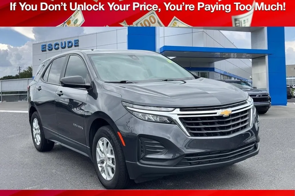 2022 Chevrolet Equinox LS photo 1