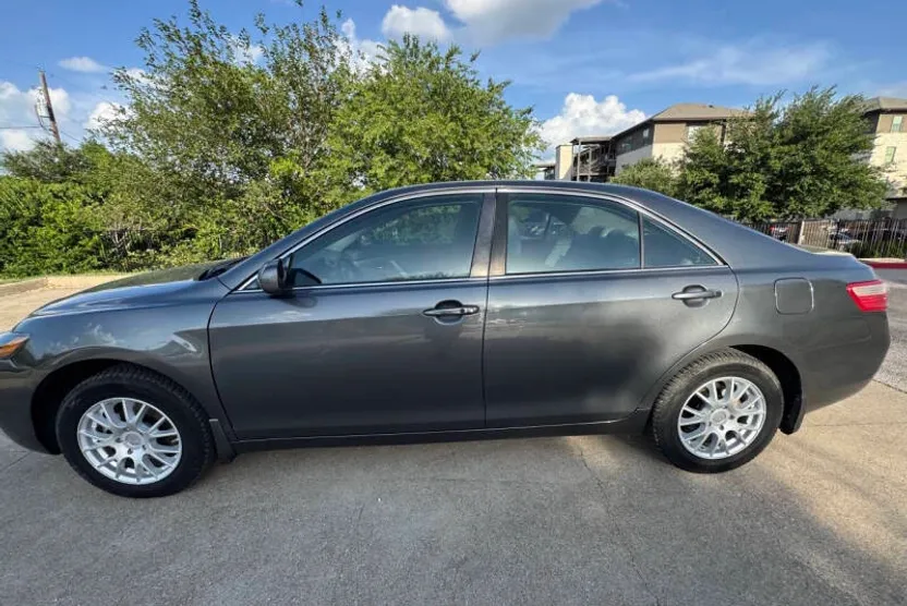 2007 Toyota Camry XLE V6 photo 1