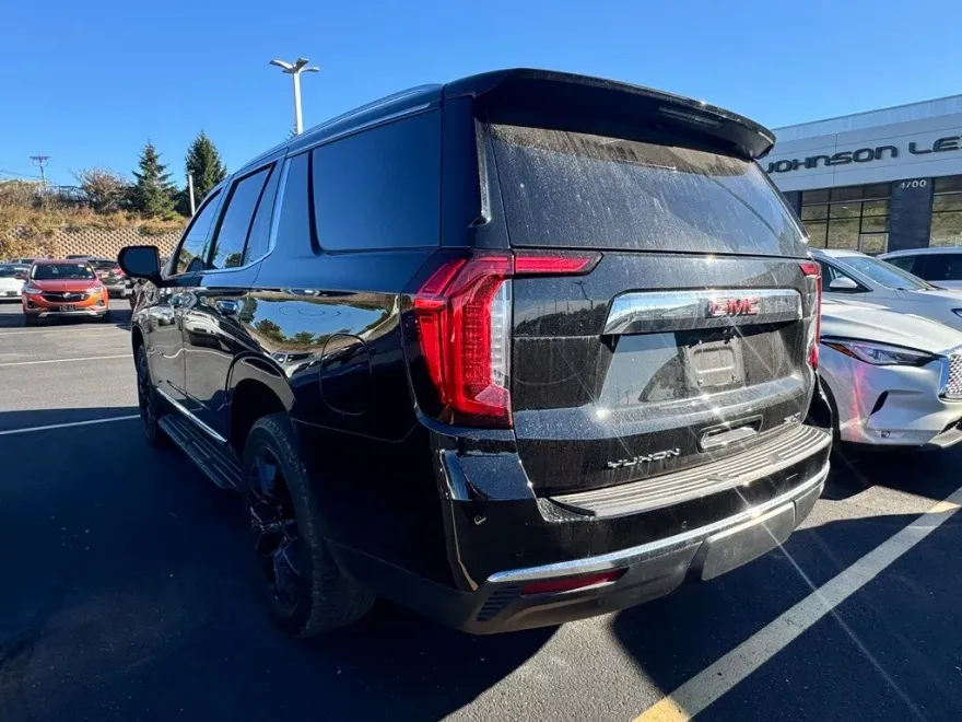 2023 Gmc Yukon SLT photo 1